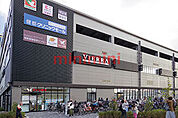 フレンドマート健都店 649m