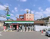 ファミリーマート摂津正雀三丁目店 753m