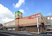ライフ岸部店 660m