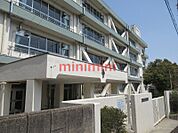 茨木市立西中学校 1776m