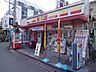 周辺：ニューヤマザキデイリーストア道明寺駅前店(コンビニ)まで664m