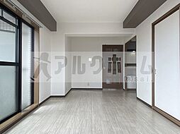 ハイグレード堅下 302号室 3階3LDKのリビング/ダイニング