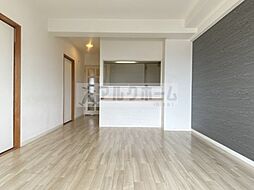 プロスベール高安 5階3LDKのリビング/ダイニング