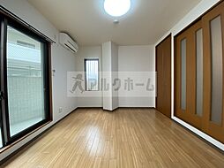 コンフィメゾン柏原 3階1Kのリビング/ダイニング