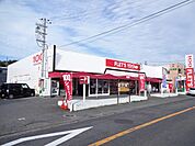 ファミリーマートイル・サローネ藤井寺店(コンビニ)まで667m