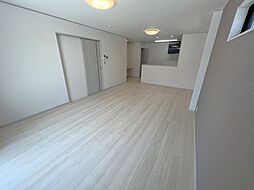 石巻市丸井戸3丁目 4LDKのリビング/ダイニング