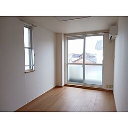 ソル・レヴェンテIII 202 2階2DKのリビング/ダイニング