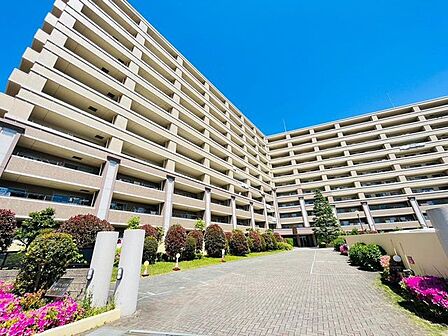 オートロックや宅配ボックスなど設備充実のマンション!