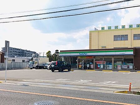 ファミリーマート八千代大和田新田店 徒歩4分。 260m
