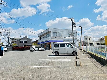ローソン船橋飯山満町3丁目店 徒歩4分。 300m