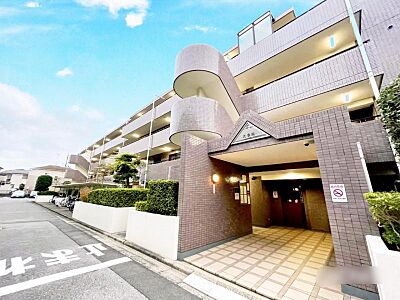 外観：〜ご内見予約・資料請求受付中です〜＼＼まずは資料だけ…というお問い合せも大歓迎です／／