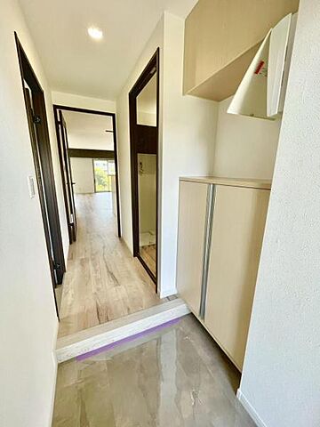 玄関 稲毛ファミールハイツ　19号棟 3階/-