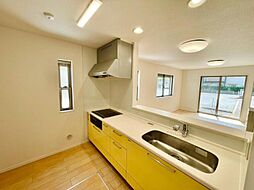 千葉市稲毛区園生町 4LDKのリビング/ダイニング