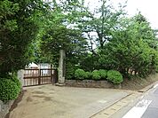 旭小学校　徒歩4分　311ｍ