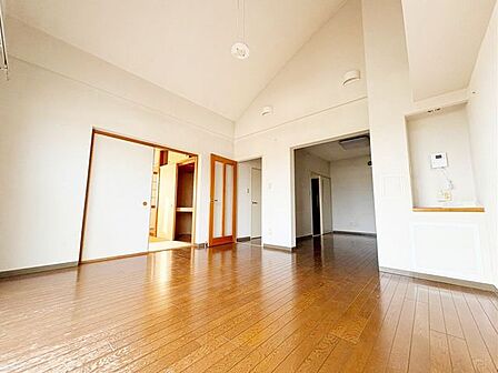 自然の入り方、時間帯による明るいさの違いなど、体感して初めてわかる発見があります。