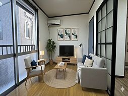 岡田コーポラス（バイクガレージ付きアパート） 202 2階2DKのリビング/ダイニング