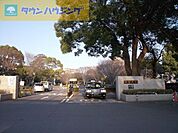 千葉大学 徒歩9分。大学・短大 690m