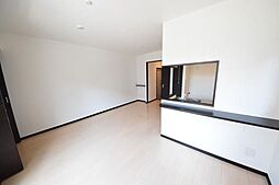 アンブラッセ 303 3階1Kのリビング/ダイニング