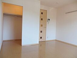 フローラ 101 1階1Kのリビング/ダイニング