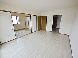 JR横浜線 古淵駅 徒歩15分の賃貸マンション 4階3LDKのリビング/ダイニング