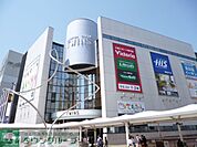 東急ツインズ 徒歩11分。ショッピングセンター 850m