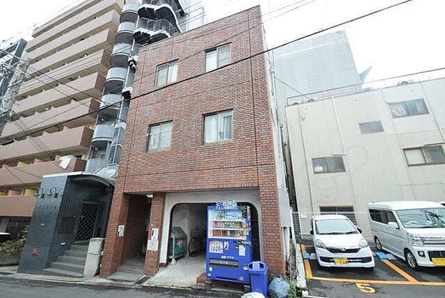 3 / 31