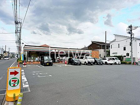 セブンイレブン戸田美女木店 徒歩5分。 360m