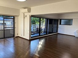 ヴェルデ山王 2階4LDKのリビング/ダイニング