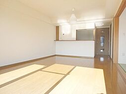 ライオンズガーデン西八王子 4階2LDKのリビング/ダイニング