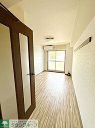 多摩都市モノレール 中央大学・明星大学駅 徒歩3分の賃貸マンション 4階1Kのリビング/ダイニング