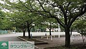 千住スポーツ公園 244m