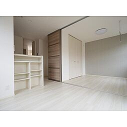 アルシャヴィン 1階1LDKのリビング/ダイニング