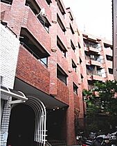 インペリアル赤坂壱番館 301 ｜ 東京都港区赤坂８丁目13-19（賃貸マンション2LDK・3階・58.57㎡） その1