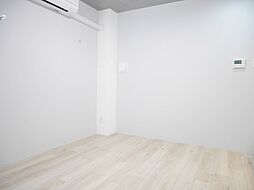 plum Island 401 4階ワンルームのリビング/ダイニング