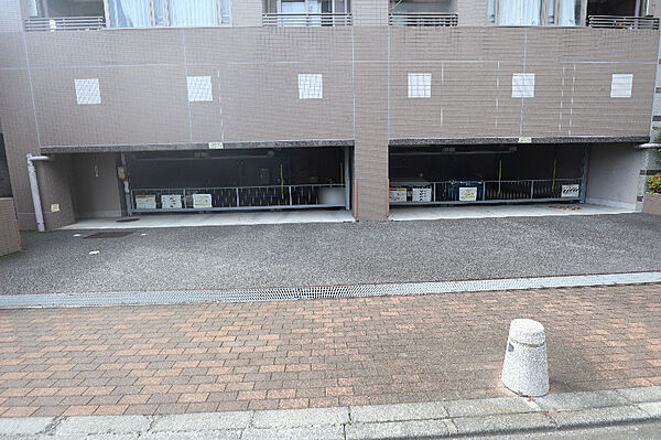 駐車場を拡大表示