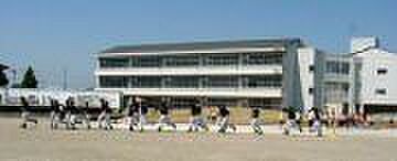 田子中学校 徒歩7分(553m)