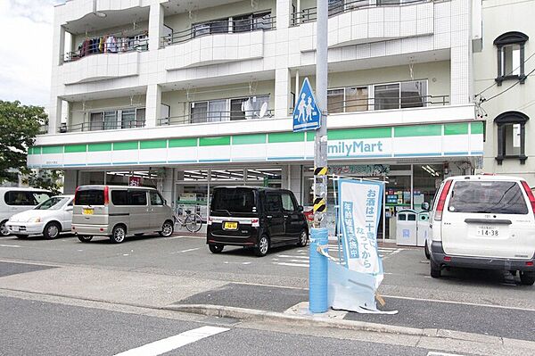 画像22:ファミリーマート成田かの里店 211m
