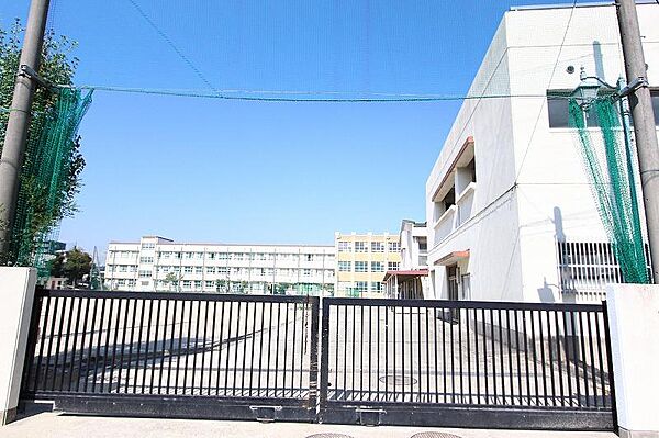 画像19:名古屋市立昭和橋中学校 264m
