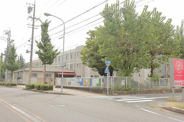 画像24:名古屋市立南陽中学校 645m