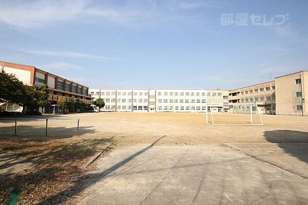画像25:千成小学校 317m