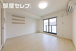 ブルースカイ 2階1Kのリビング/ダイニング