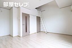 アーク・リヴェールB棟 1階ワンルームのリビング/ダイニング