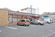 セブンイレブン名古屋小碓4丁目店 557m