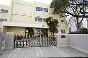 名古屋市立平和小学校 373m