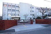 名古屋市立はとり中学校 973m
