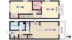 スリーエイト治 1階