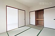 和室6帖のお部屋です。