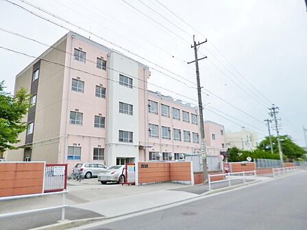 名古屋市立正保小学校(800m)