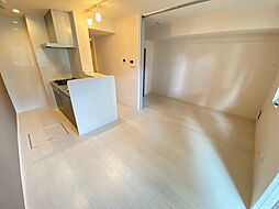 モアニおおたか 102 1階1LDKのリビング/ダイニング