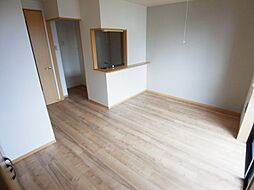 レグルスハイム 201 2階1LDKのリビング/ダイニング